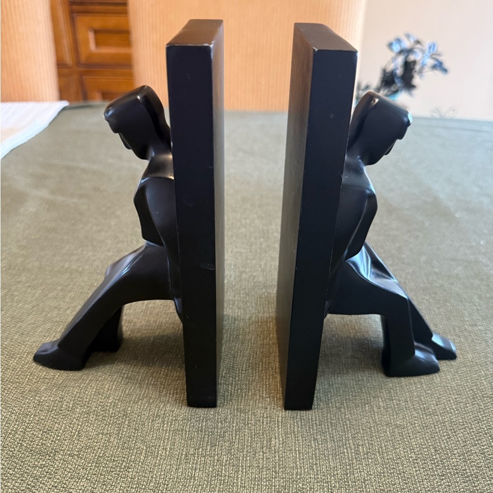 Leaning Men Bookends - Kikkerland Design